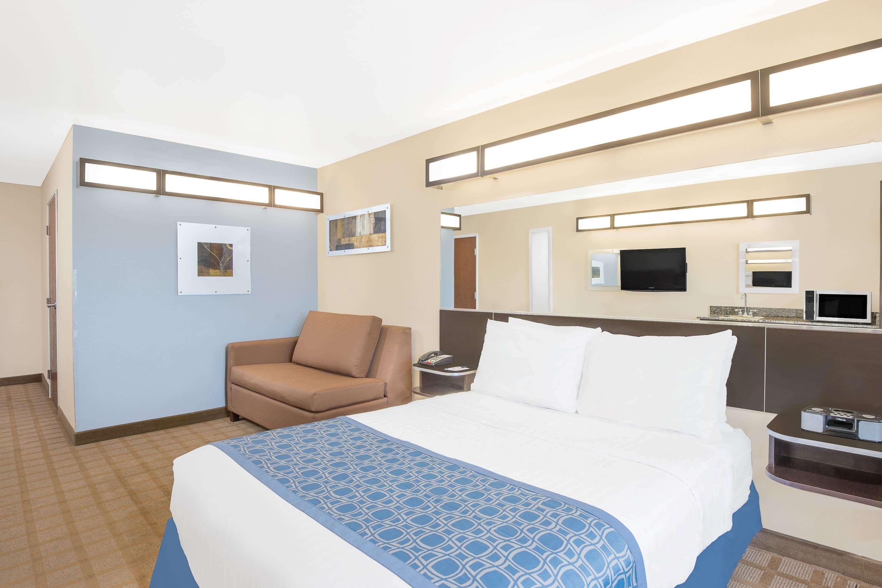 Microtel Inn & Suites By Wyndham Waynesburg Экстерьер фото