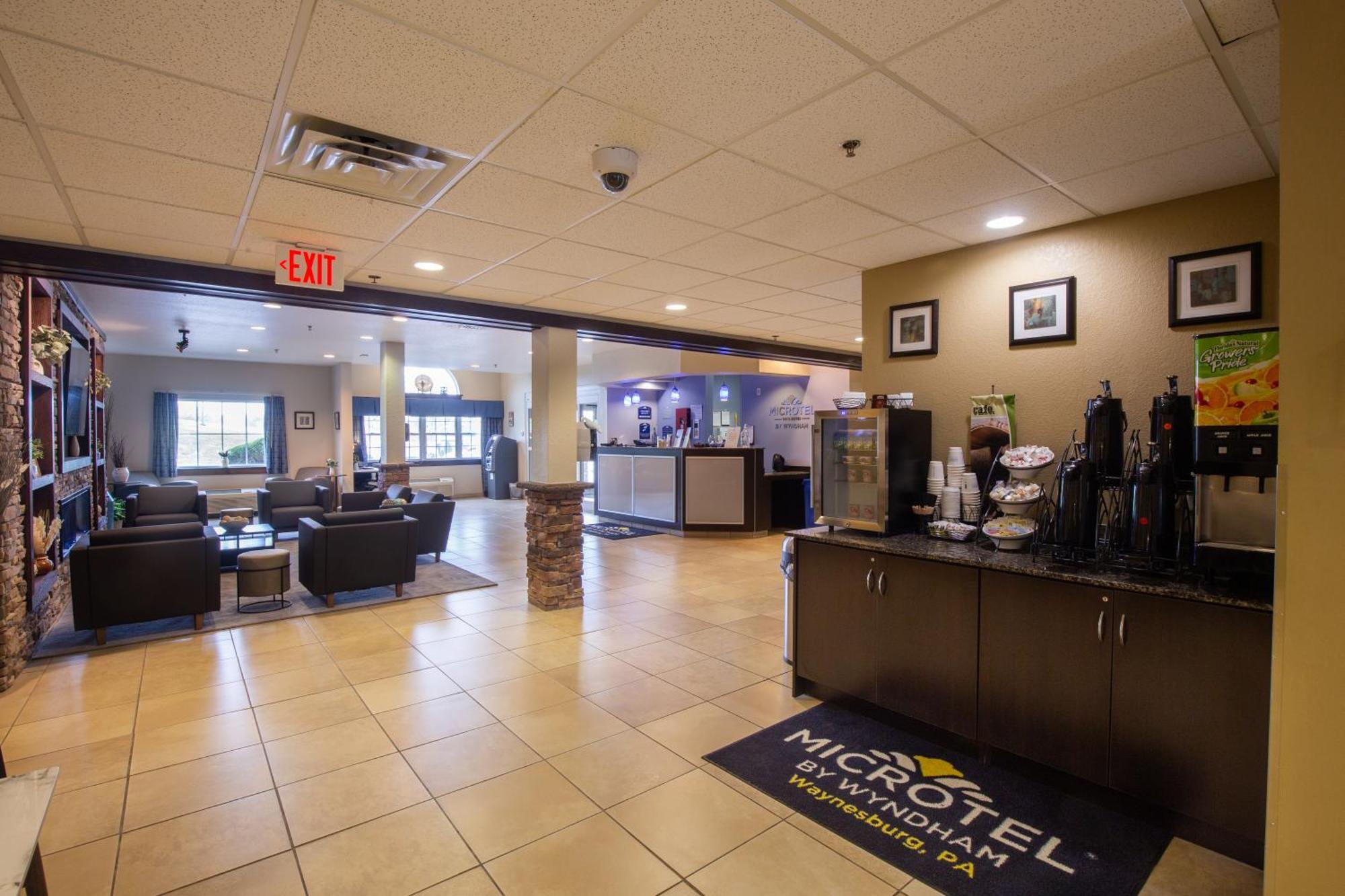Microtel Inn & Suites By Wyndham Waynesburg Экстерьер фото
