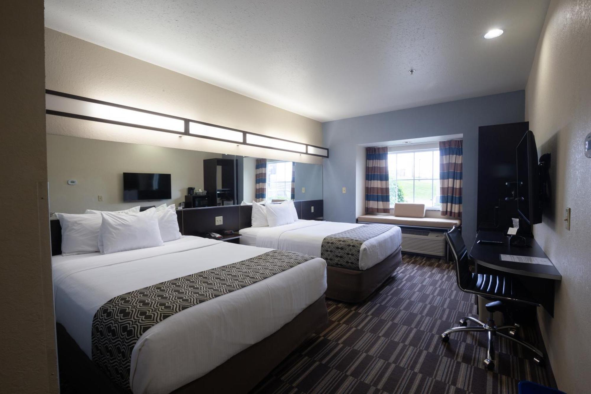 Microtel Inn & Suites By Wyndham Waynesburg Экстерьер фото