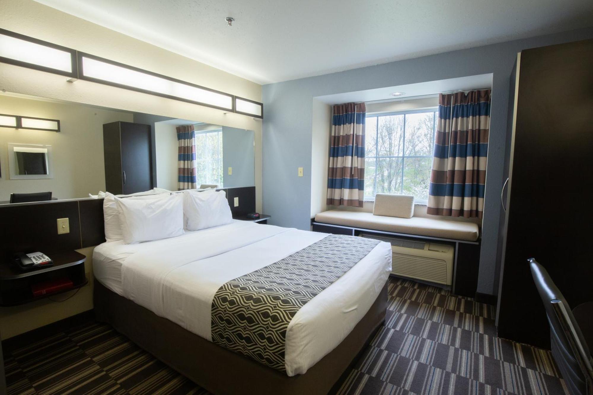 Microtel Inn & Suites By Wyndham Waynesburg Экстерьер фото