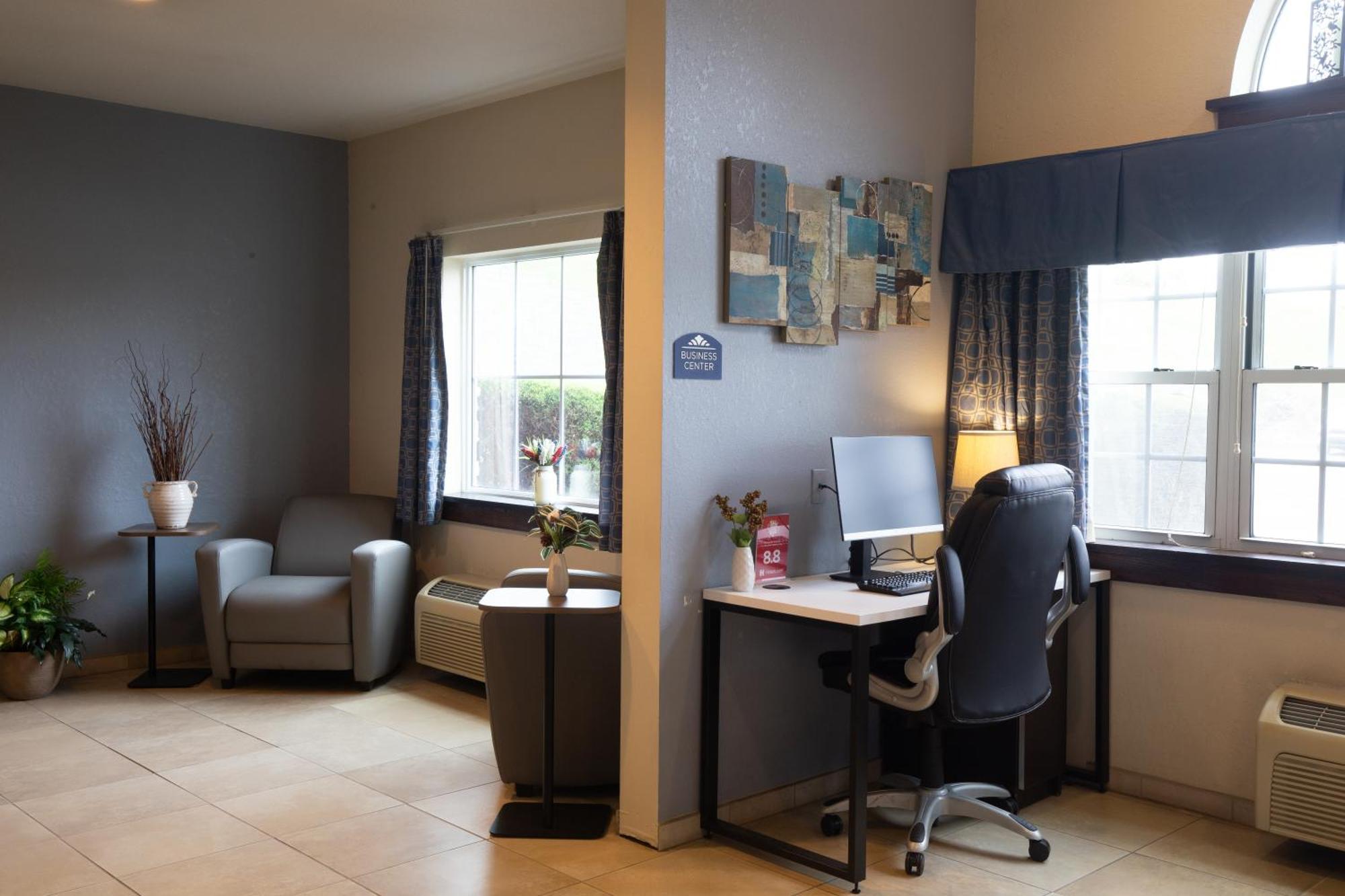 Microtel Inn & Suites By Wyndham Waynesburg Экстерьер фото