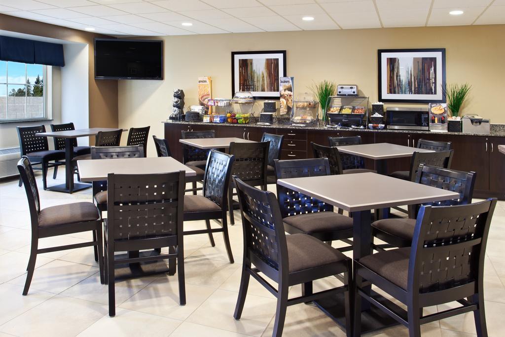 Microtel Inn & Suites By Wyndham Waynesburg Экстерьер фото