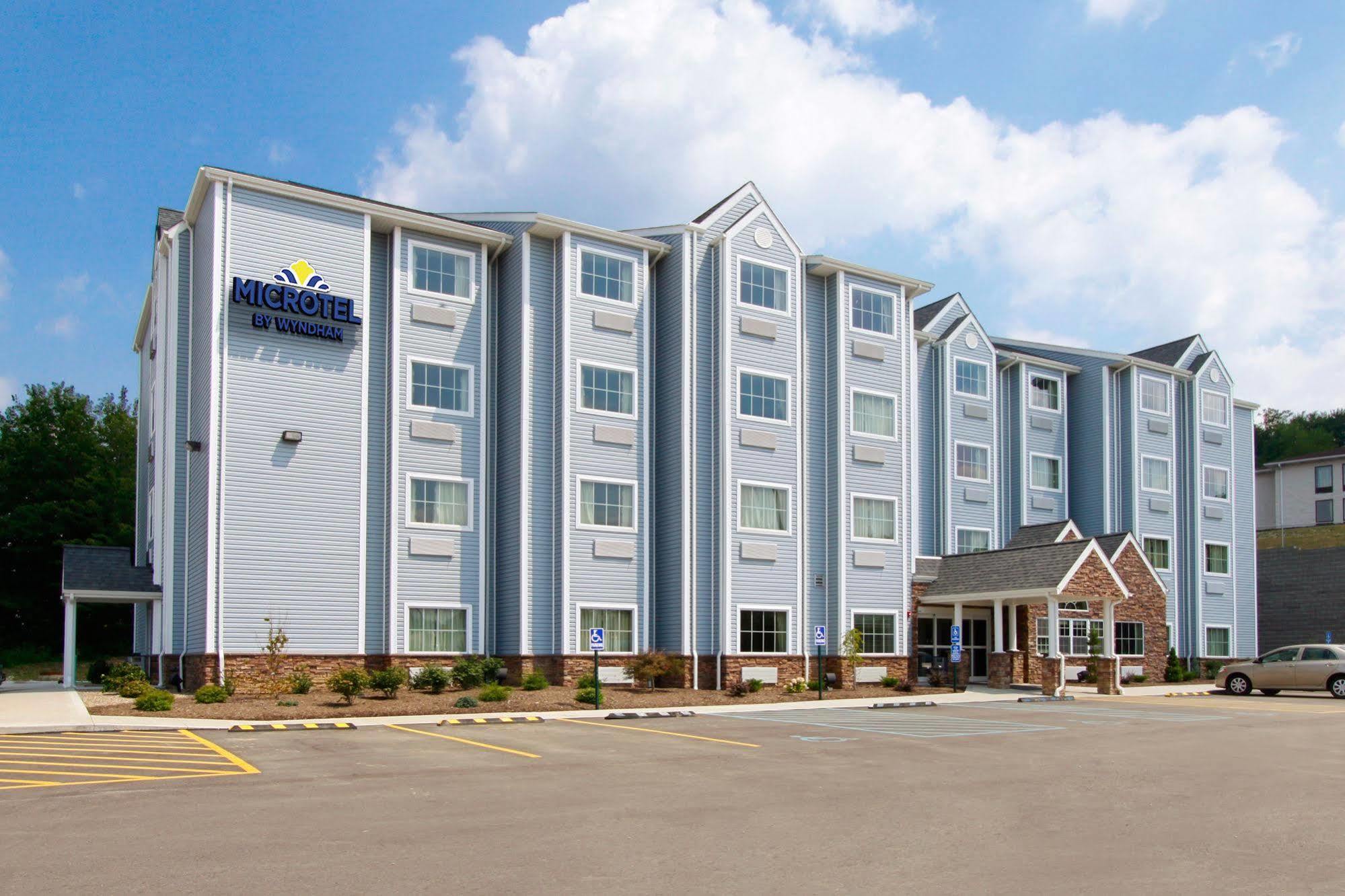 Microtel Inn & Suites By Wyndham Waynesburg Экстерьер фото